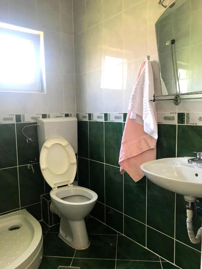 Apartments Kraja Улцин Екстериор снимка