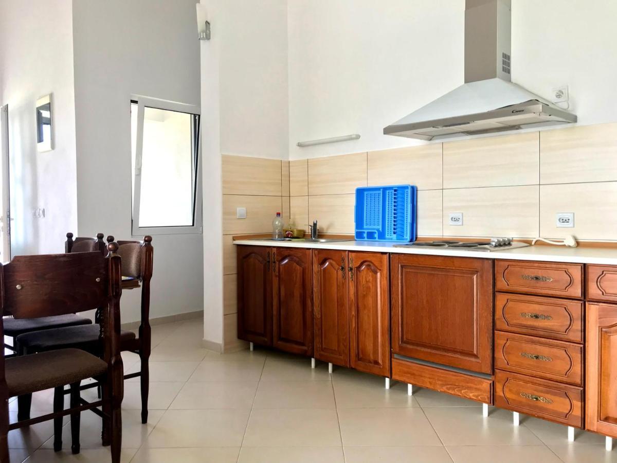 Apartments Kraja Улцин Екстериор снимка